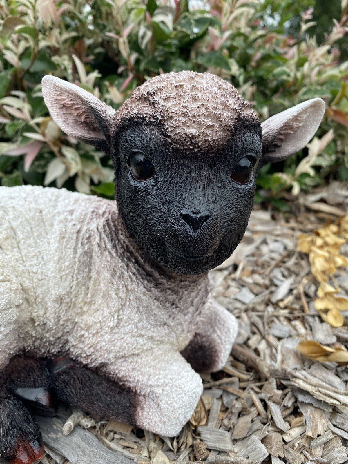 SUFFOLK SHEEP LAMB ANIMAL GARDEN STATUE ORNAMENT FIGURINE BLACK WHITE