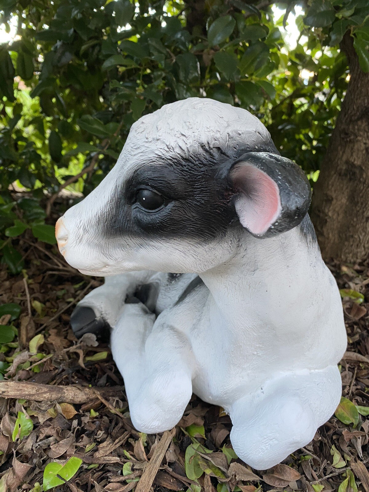 46cm Sitting Cow Ornament Statue Figurine Garden Sculptures Farm Animal Black