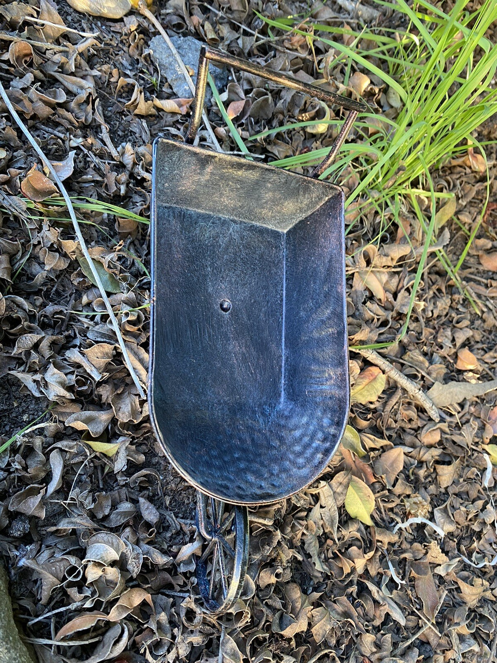 MOLLY WHEEL BURROW POT PLANTER GARDEN PLANT POT FEATURE