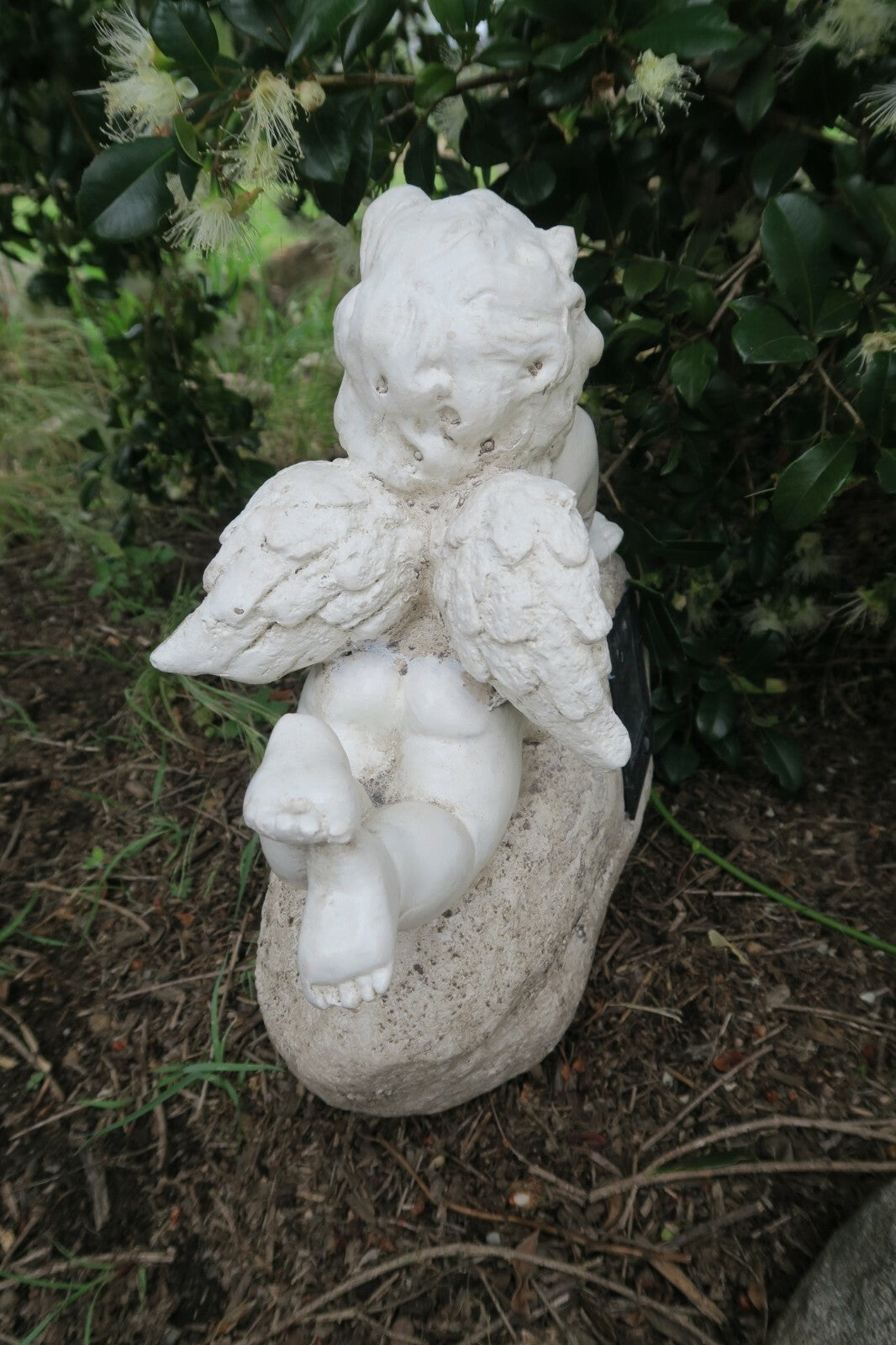 Cherub with Welcome Sign Solar Powered Statue Ornament Home Garden Decor
