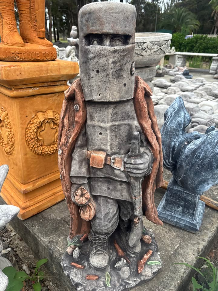Concrete Ned Kelly Garden Statue Ornament – Australian Bushranger Cement Sculpture Outdoor Decor PICKUP ONLY