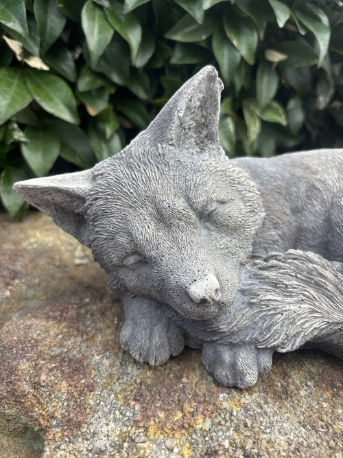 22nice4me Garden Statues handcrafted grey concrete sleeping fox ornament for outdoor garden decor