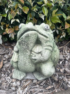Kissing Frogs Garden Statue Concrete Outdoor Frog Ornament